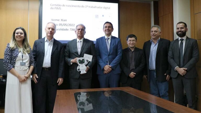 Um servidor demorava 15 minutos, o robô só leva 75 segundos, Xian, o primeiro robô a atuar nos processos do PJMS