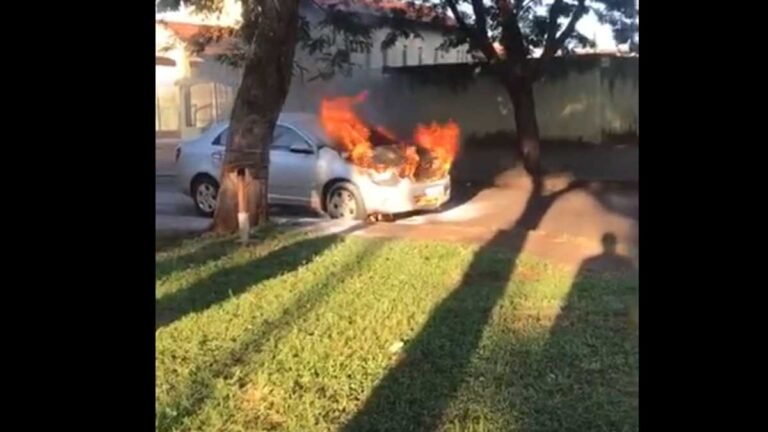 VÍDEO – A caminho da escola, carro com pai e filho de 2 anos pega fogo  em Dourados [veja vídeo]
