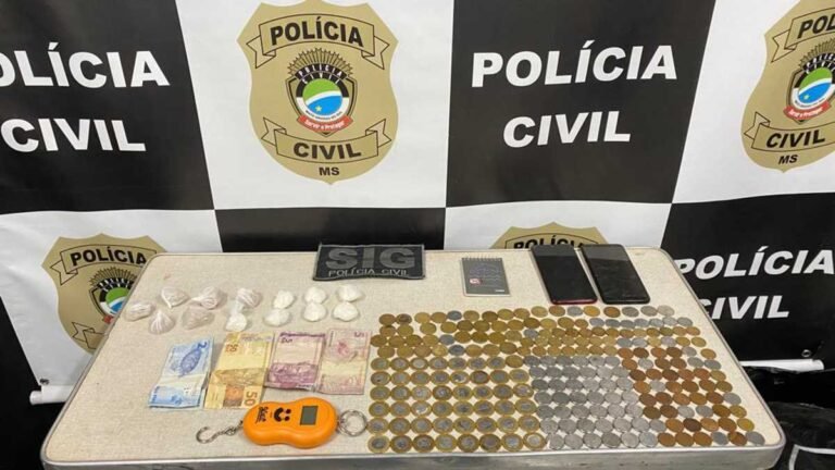 Mulher de 25 anos é presa por tráfico de drogas