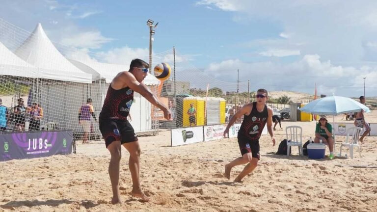 JUBs Praia 2022: MS fatura prata e bronze no beach tennis e vai à semifinal no vôlei de praia