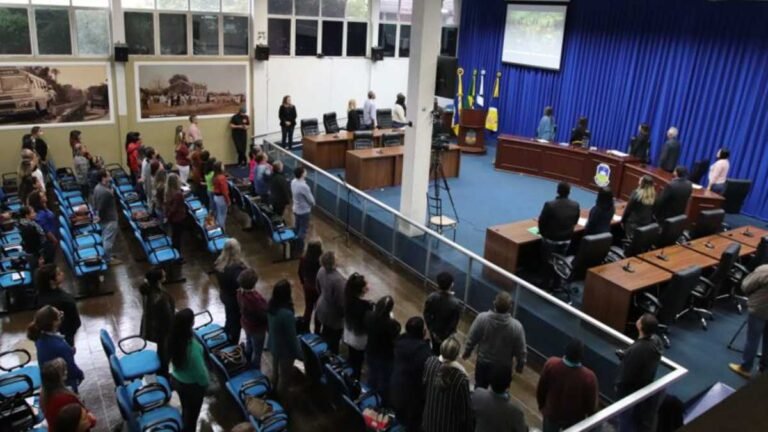 Semed apresenta relatório do Plano Municipal de Educação em audiência pública