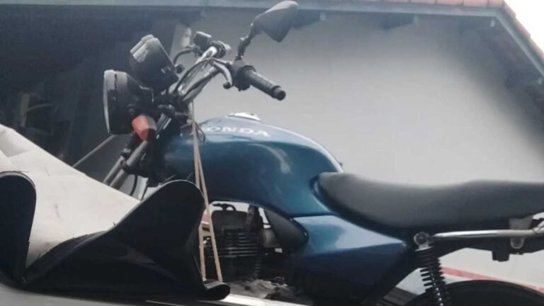 Policia prende adolescente de 17 anos por direção perigosa, desobediência e resistência