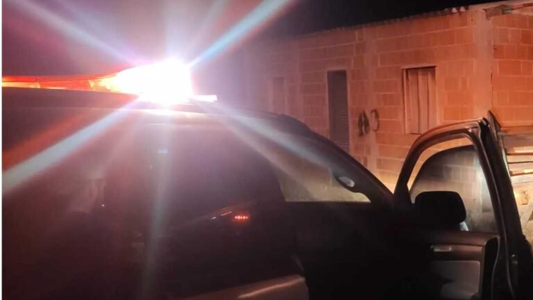 Adolescente de 17 anos é preso por tentativa de homicídio devido a desavenças por comercialização de drogas