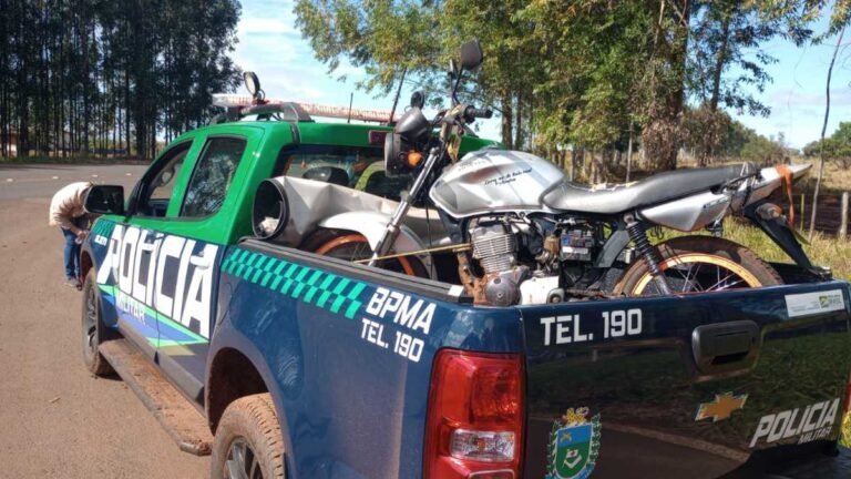 Casal preso – Mulher foragida por botar fogo na casa de ex e marido foragido por violência doméstica e receptação
