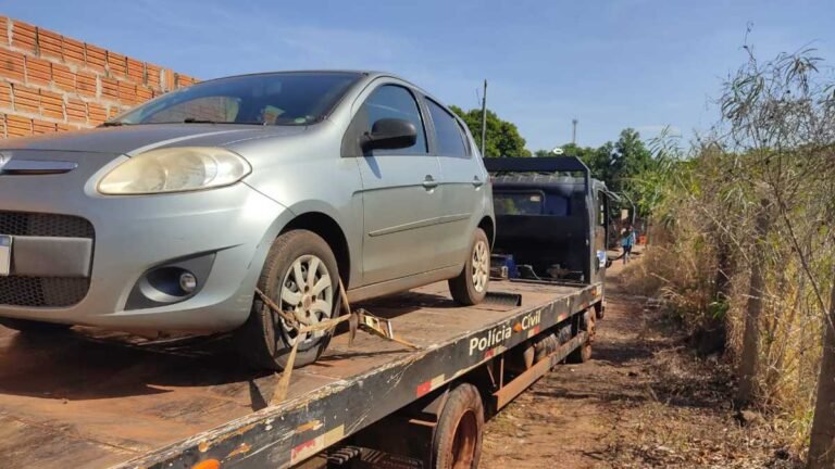 Jardim São Pedro –  Veículo roubado durante a madrugada em Dourados estava com 3  adolescentes