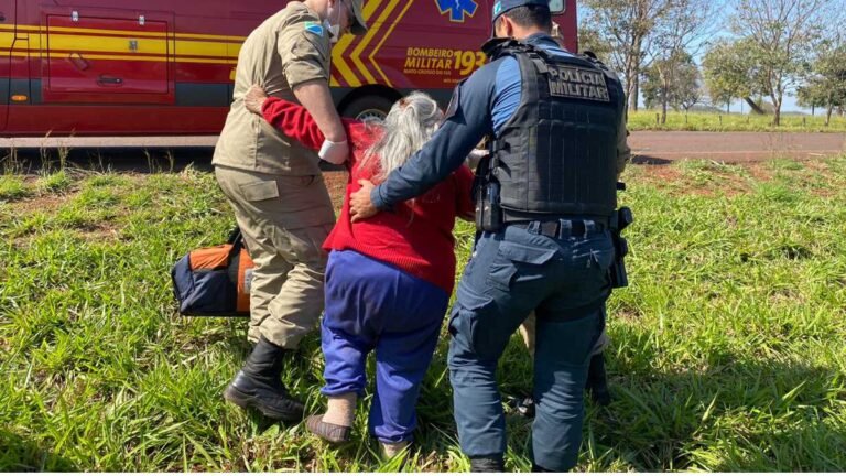PM e Corpo de Bombeiros Militar socorrem casal de idosos que se envolveram em acidente na MS-162