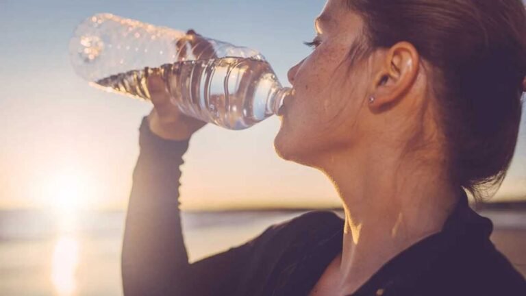 Não espere a sede apertar, beber água e alimentação leve ajudam a encarar o calorão em MS
