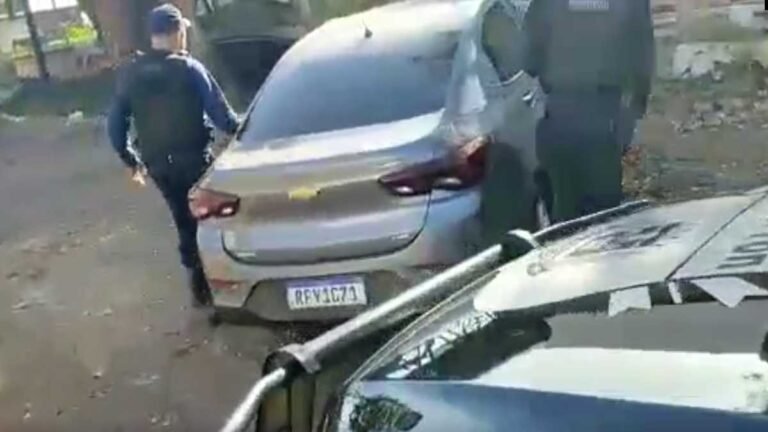 Vídeo – Veículo roubado é recuperado pela GCMFron na região central de Ponta Porã