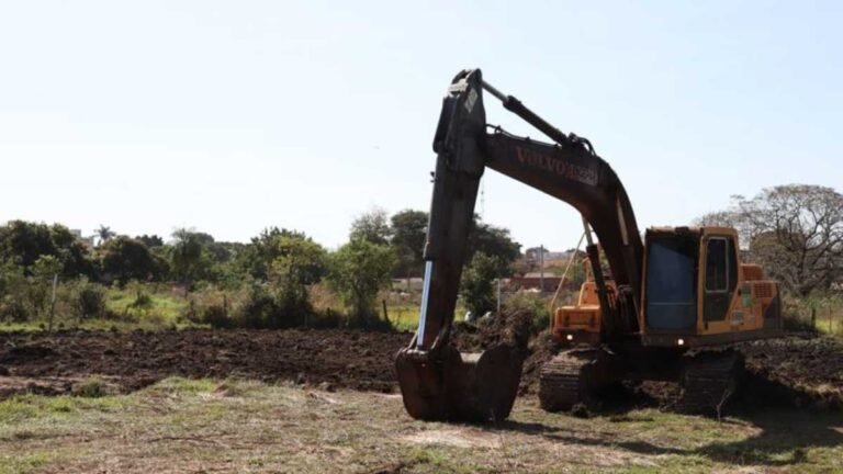 Obra no Vila Roma está na fase de limpeza para interligar vias
