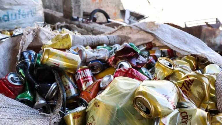 Por causa de 15 reais, catador de reciclagens é morto a facadas por dois conhecidos