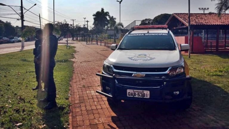 Praça do Izidro Pedroso – Usuários de drogas são apreendidos pela GMD