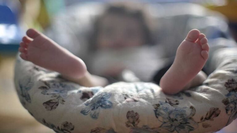 Notícia em áudio – Entenda o que é a entrega voluntária de crianças