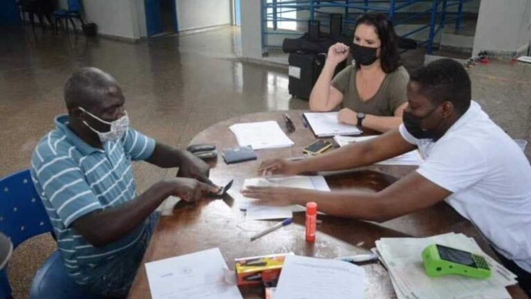 Hoje o Centro de Atendimento ao Imigrante começa a entrega de passaportes haitianos 