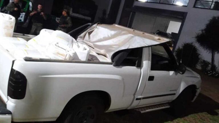 Douradense é preso e autuado em R$ 21 mil por contrabando de 840 litros de agrotóxicos do Paraguai