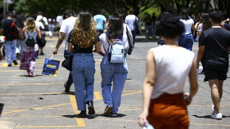 Pé-de-Meia: pagamento a estudantes começa nesta segunda-feira
