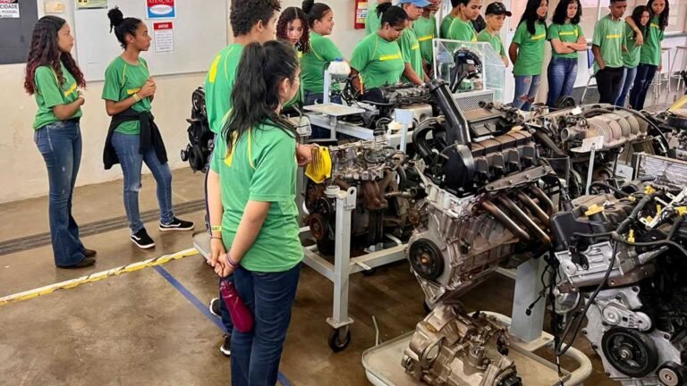 Estudantes da REE de Caarapó participam do “Mundo Senai”, em Dourados