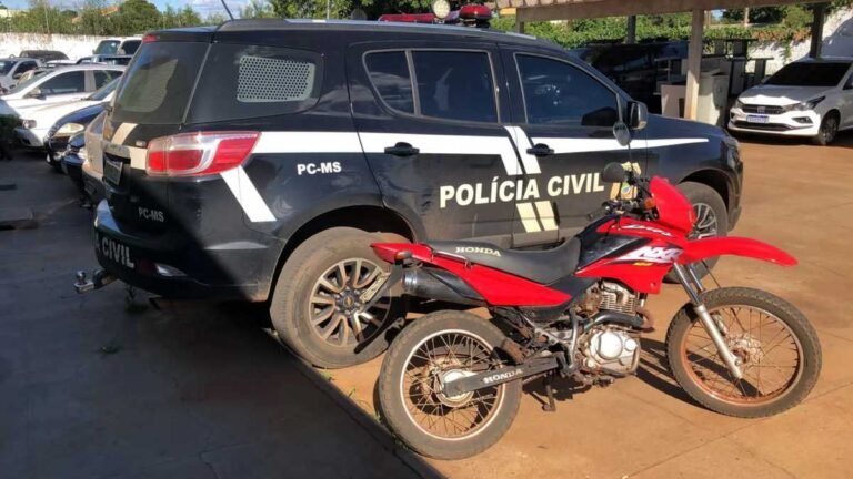 Policiais civis recuperam motocicleta furtada e prendem suspeito de receptação