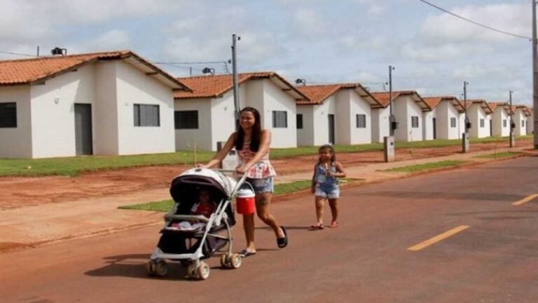 Naviraí recebeu 1.192 casas, novo subgrupamento dos Bombeiros e reforma de escola