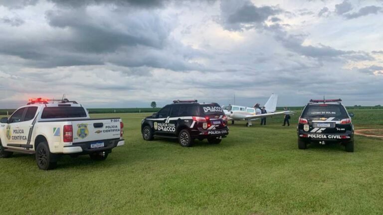 Polícias Civil e Militar apreendem em Fatima do Sul aeronave que era usada para o trafico de drogas