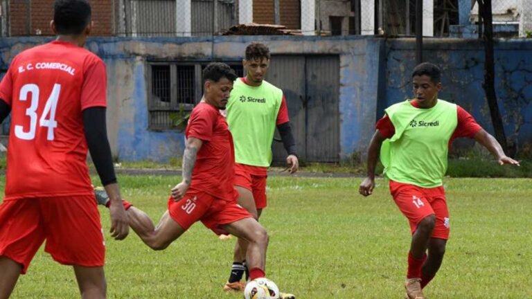 Entre a bola e enxada, jovens veem no Estadual de MS a chance de crescer no futebol