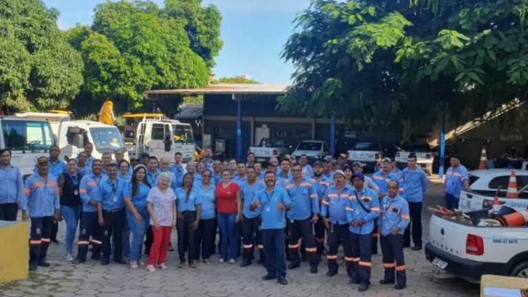 Funcionarios da Sanesul de Corumbá doam sangue no Hemosul