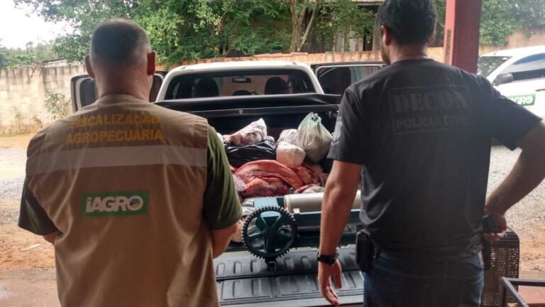 725kg de carne imprópria para o consumo são apreendidas pela policia e IAGRO