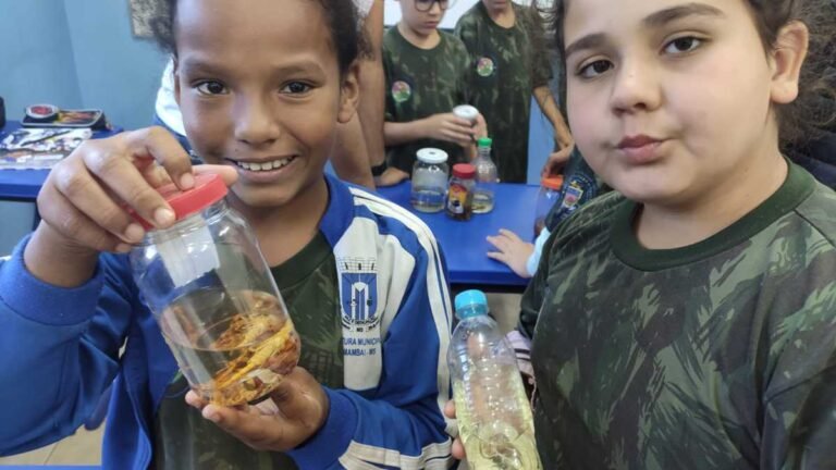 Projeto Florestinha participa de formação sobre animais peçonhentos durante os trabalhos de Educação Ambiental que realizam