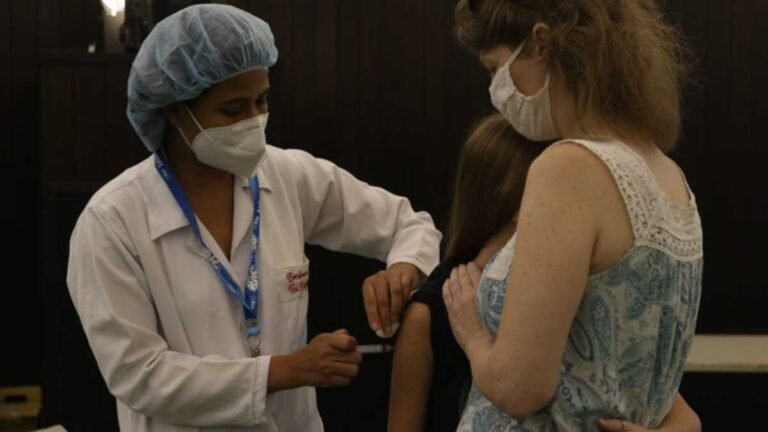 Cobertura vacinal cai com fake news e desconhecimento de doenças erradicadas