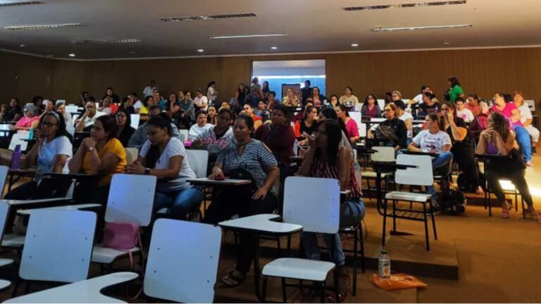 Semed realiza primeira formação do ano para merendeiras e auxiliares de merenda