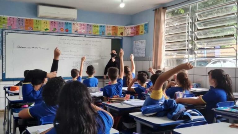 Escolas e Ceims de Dourados estão com 100% dos alunos em sala de aula