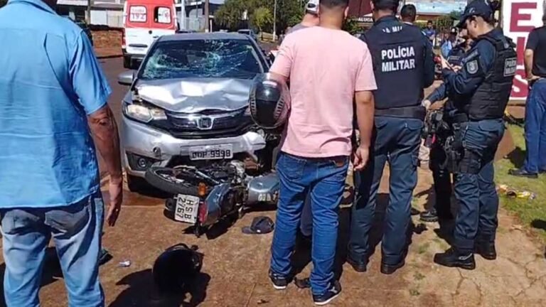 Acidente envolvendo três moto e um carro deixa feridos graves