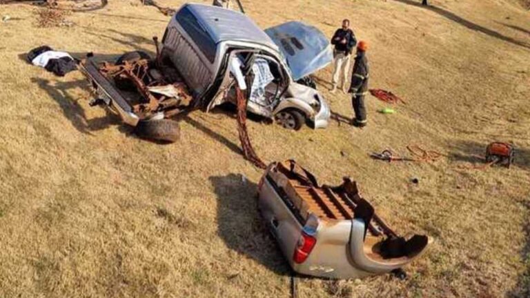 Colisão entre duas caminhonetes na BR-060 deixa uma morte e três feridos