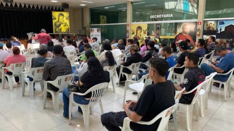 Semana começa com 3.913 oportunidades de emprego que vai de analista financeiro a zelador