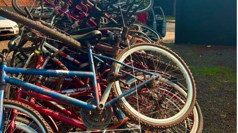 Polícia Civil promove doação de bicicletas à Instituição que constrói cadeiras de rodas
