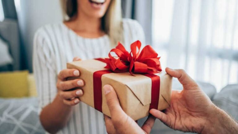 Procon explica o que fazer para a troca de presentes do Natal