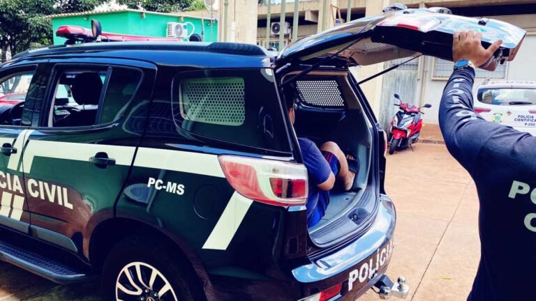 Polícias Civil e Militar prendem dois por violência contra a mulher em Ponta Porã