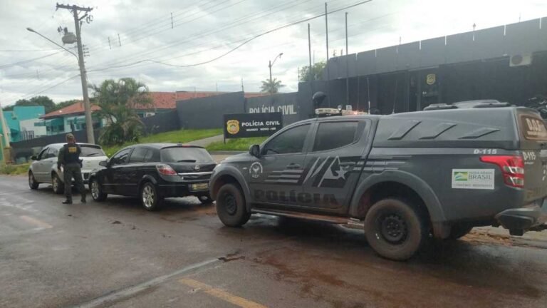 Veículos adulterados que estavam com paraguaios são apreendidos pelo DOF 