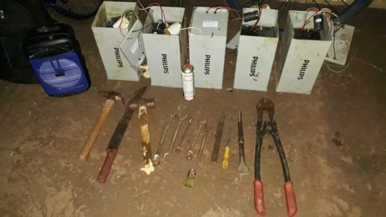 Estádio Douradão – GMD prende ladrão com drogas martelo, marreta, alicate chaves de boca e facão em Dourados