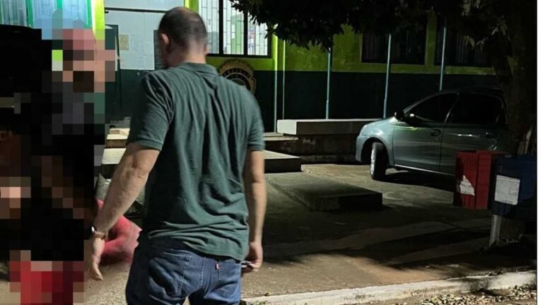 Homem é preso após invadir casa armado e estuprar jovem de 21 anos 