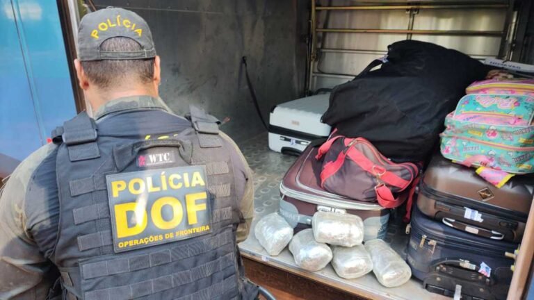 Adolescentes de 16 e 17 anos que seguiam com droga em ônibus são apreendidos pelo DOF