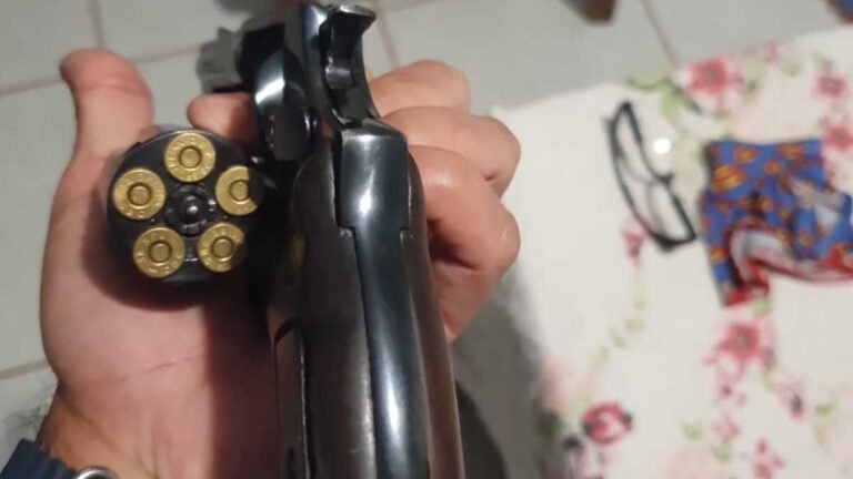 Polícia Civil prende autor de violência doméstica que ameaça a mulher e posta vídeo chamando e debochando da polícia