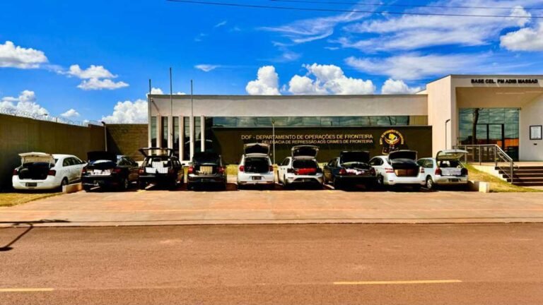 DOF intercepta comboio com nove veículos carregados com materiais de contrabando e descaminho