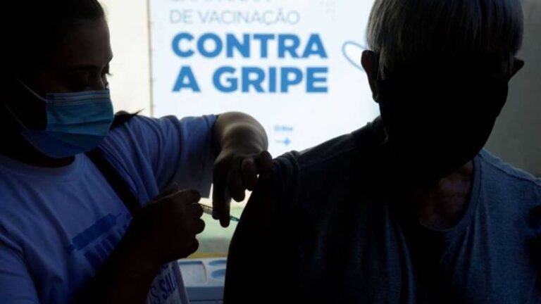 Vacinação contra gripe tem Dia D neste sábado nos postos de saúde