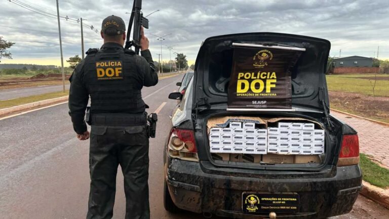 DOF apreende quase mil pacotes de cigarros em dois veículos em Laguna Carapã