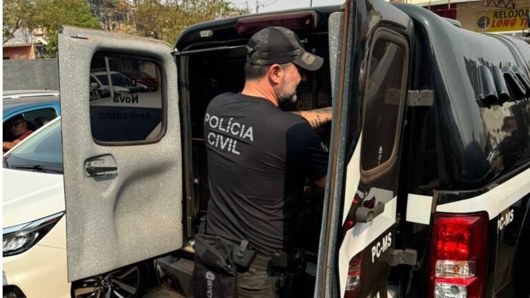 Polícia Civil cumpre mandado de busca e apreensão em residências de responsável por perfil de fofocas 