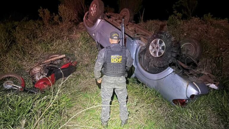 Vídeo – Adolescente com camihonete furtada em SP capota ao tentar fugir do DOF em Iguatemi