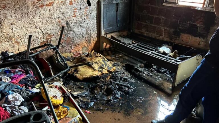 Homem é preso após atear fogo à casa de ex por não aceitar fim de relacionamento