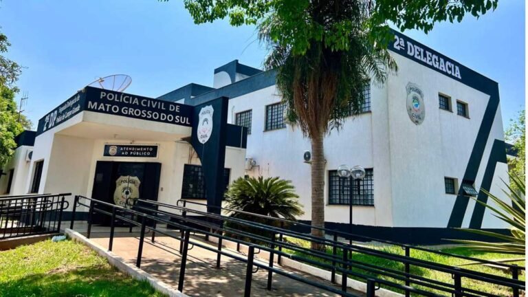 Funcionarios suspeitos de desviar mais de R$ 4 milhões da empresa em que trabalhavam são presos