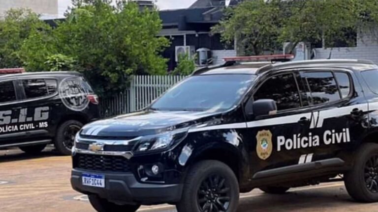 Policiais civis cumprem mandado de prisão contra acusado de roubar joalheria em Dourados