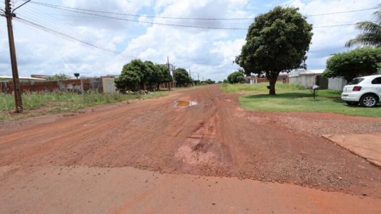Prefeito Marçal celebra licitação de R$ 11 milhões em asfalto para Jardim Guaicurus